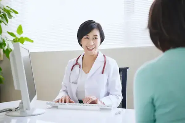 札幌立花病院の看護師採用サイトです。看護師の求人内容や募集要項について掲載しております。退職金制度や家族手当、住宅手当、無料送迎バス（手稲駅便、宮の沢駅便）など福利厚生が充実。ワークライフバランス重視で柔軟なシフト体制です。ブランクのある方や50～60代のベテランの方も幅広く活躍中です。病院見学も可能です。是非、お気軽にお問い合わせください。