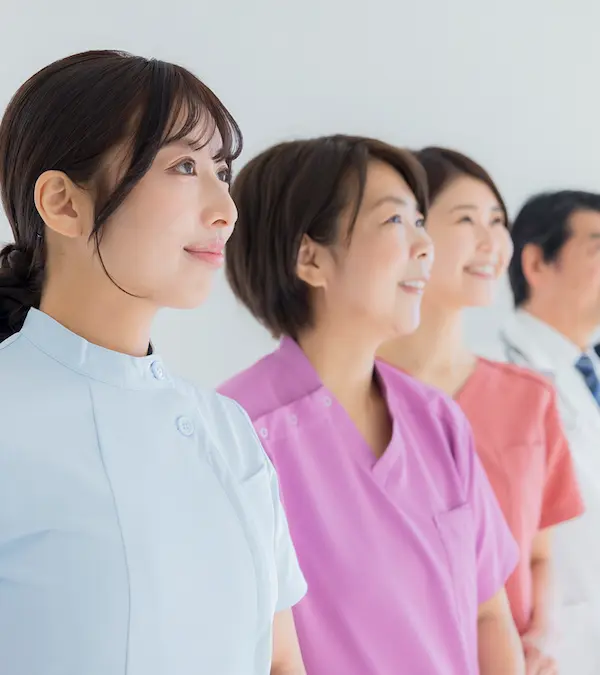 札幌立花病院の看護師採用サイトです。看護師の求人内容や募集要項について掲載しております。退職金制度や家族手当、住宅手当、無料送迎バス（手稲駅便、宮の沢駅便）など福利厚生が充実。ワークライフバランス重視で柔軟なシフト体制です。ブランクのある方や50～60代のベテランの方も幅広く活躍中です。病院見学も可能です。是非、お気軽にお問い合わせください。